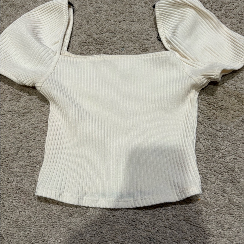 Elegant White Ribbed Women's Top